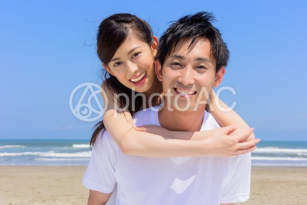 仲良しカップル 仲良しカップルの写真