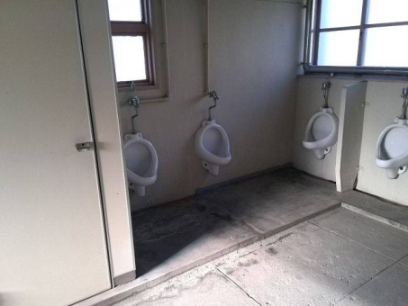 男子トイレの写真素材 写真素材なら 写真ac 無料 フリー ダウンロードok