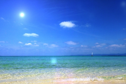 夏休みの竹富島 リゾート地 背景画像 休暇,バカンス,リゾート,旅行,夏 海,夏休み,南国,サマー,トロピカル,ビーチ,旅,波,砂浜,水平線,背景素材,壁紙,,解放感,ストレスフリー,コロナ疲れ,自粛疲れ,gotoキャンペーン 夏休みの竹富島 リゾート地 背景画像 休暇,バカンス,リゾート,旅行,夏 海,夏休み,南国,サマー,トロピカル,ビーチ,旅,波,砂浜,水平線,背景素材,壁紙,,解放感,ストレスフリー,コロナ疲れ,自粛疲れ,gotoキャンペーンの写真