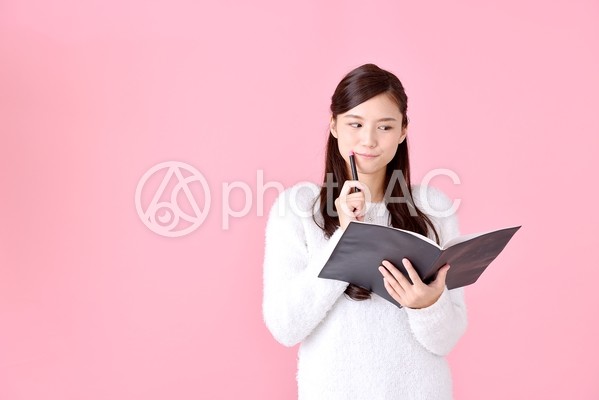 ファイルを持つ女性7 ファイルを持つ女性7の写真