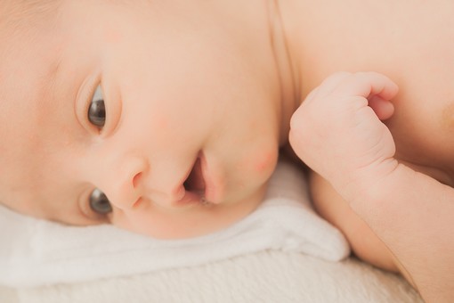 横顔の写真素材 写真素材なら 写真ac 無料 フリー ダウンロードok