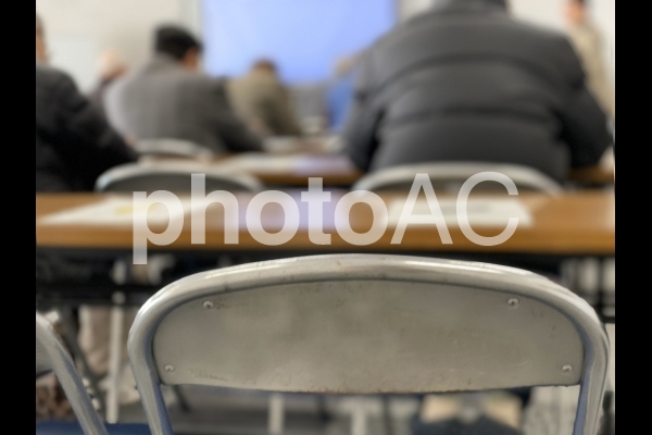 受講する高齢者たち 受講する高齢者たちの写真
