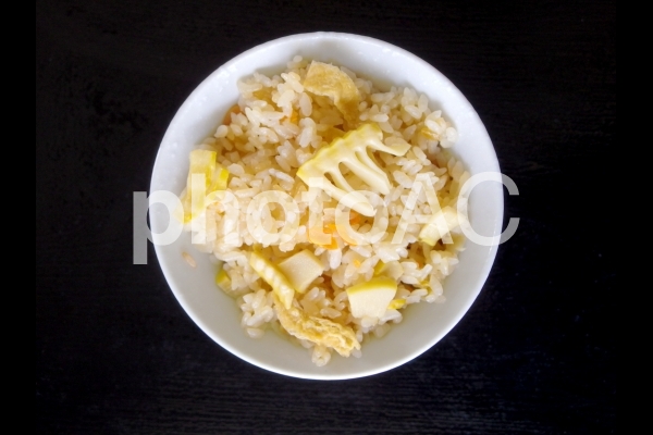 たけのこ御飯4 たけのこ御飯4の写真