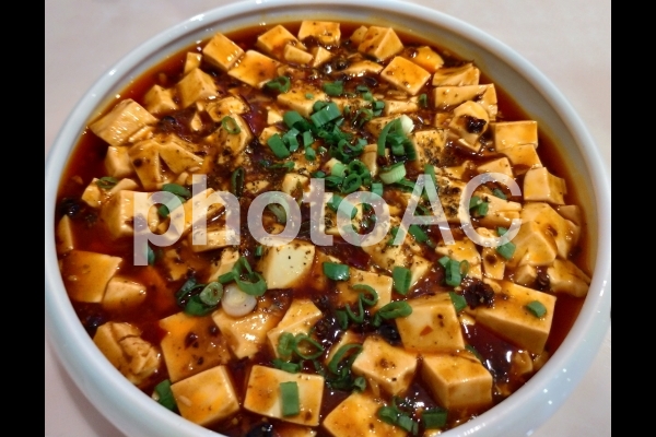 中華料理 麻婆豆腐 お皿 中華料理 麻婆豆腐 お皿の写真