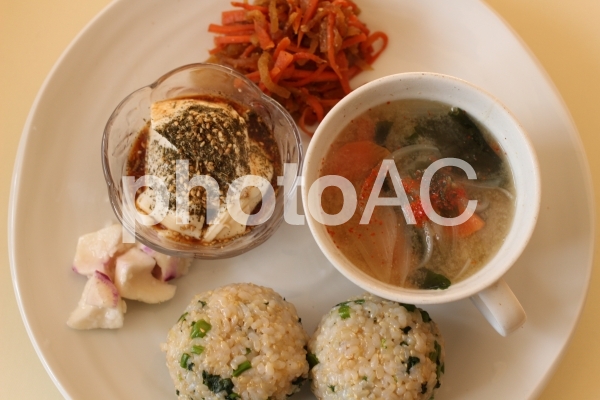 おうちごはん ワンプレートランチ おうちごはん ワンプレートランチの写真