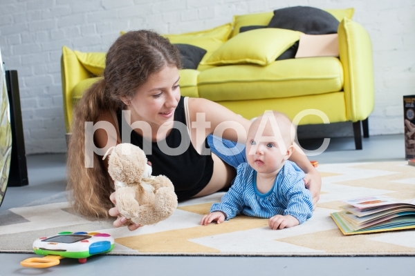 子どもと遊ぶベビーシッター34 子どもと遊ぶベビーシッター34の写真