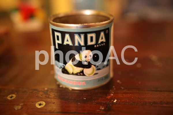 パンダの缶 パンダの缶の写真