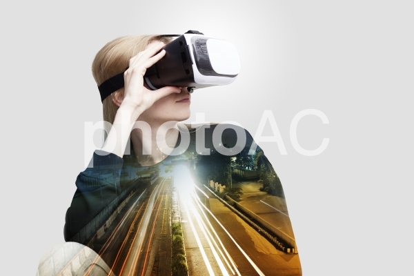 Vrゴーグルをかけた女性 No 写真素材なら 写真ac 無料 フリー ダウンロードok