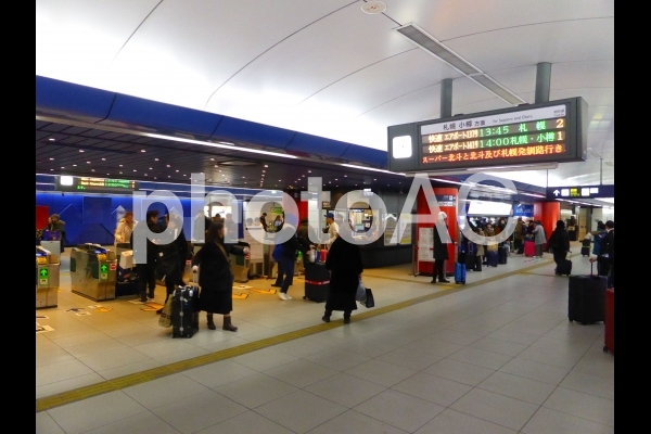 新千歳空港駅改札 新千歳空港駅改札の写真