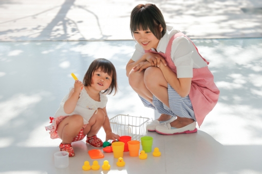 保育士の写真素材|写真素材なら「写真AC」無料(フリー)ダウンロードOK