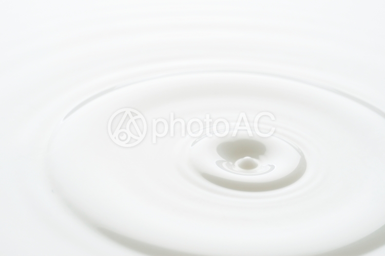 ミルクの波紋 No 写真素材なら 写真ac 無料 フリー ダウンロードok
