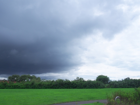 雨雲の写真素材 写真素材なら 写真ac 無料 フリー ダウンロードok