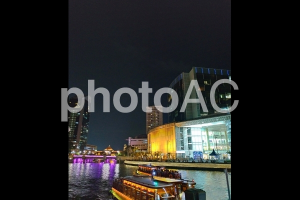 シンガポール クラークキー 夜景 イルミネーション 川 屋形船 シンガポール クラークキー 夜景 イルミネーション 川 屋形船の写真