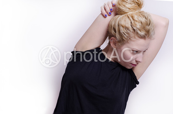 フィットネスをするセルビア人女性76 フィットネスをするセルビア人女性76の写真