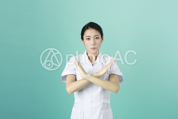 白衣の女性8 白衣の女性8の写真