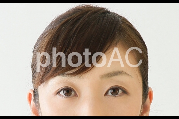 女性の目 女性の目の写真