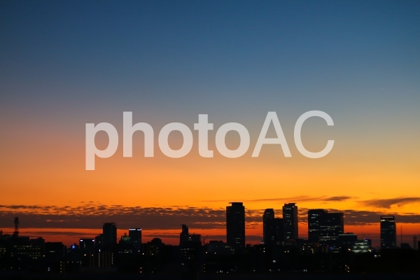 夕暮れ時の空 名古屋駅、名古屋城 夕暮れ時の空 名古屋駅、名古屋城の写真