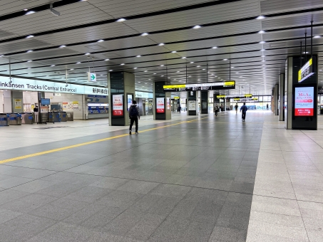 新大阪駅の写真素材｜写真素材なら「写真AC」無料（フリー）ダウンロードOK