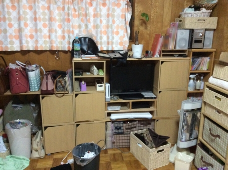 「散らかった部屋 フリー素材」の画像検索結果