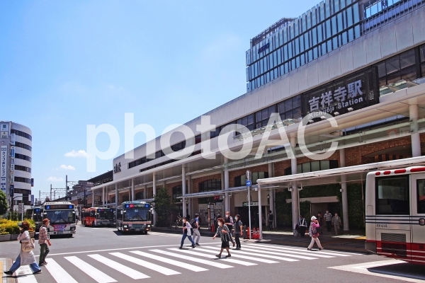 JR吉祥寺駅 北口 JR吉祥寺駅 北口の写真