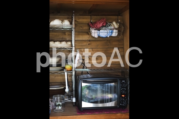 木造家屋の食器棚 木造家屋の食器棚の写真