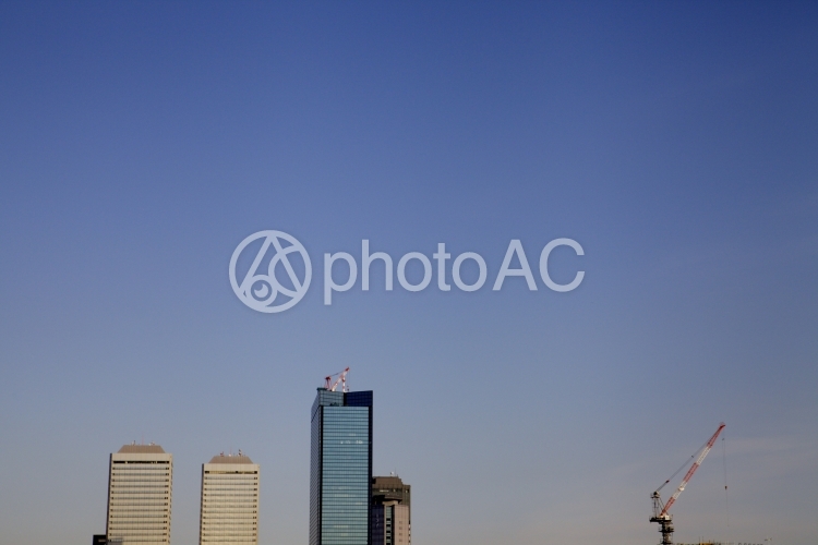 青空とビル群2 No 写真素材なら 写真ac 無料 フリー ダウンロードok