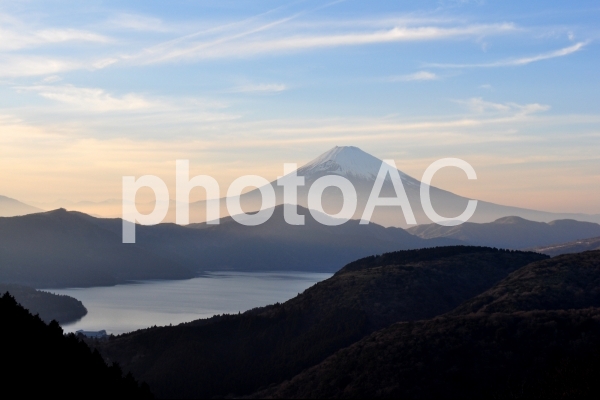 芦ノ湖と富士山 芦ノ湖と富士山の写真