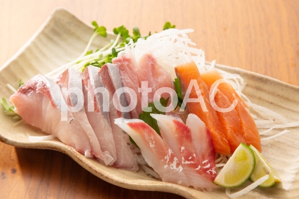 刺身盛り合わせ 刺身盛り合わせの写真