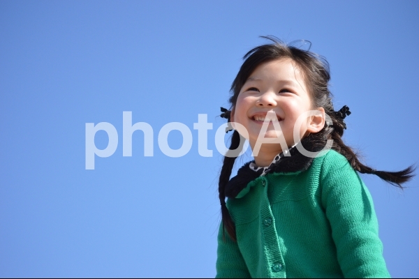 青空と子供 青空と子供の写真