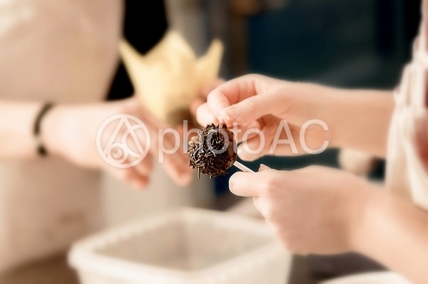 トリュフ作り10 トリュフ作り10の写真
