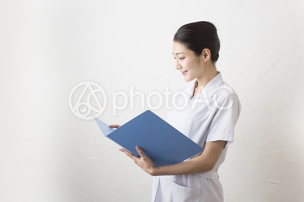 白衣の女性41 白衣の女性41の写真