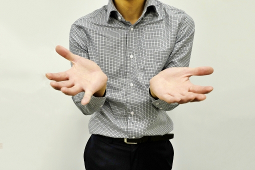 「今でしょ」する男性 ビジネスマン 説明するカジュアルな男性 営業,日本人,真面目,自信,新人,ポートレート,成功,就活,やる気,1人,かっこいい,希望,爽やか,若手,アジア人,立ち姿,キャリア,イケメン,就職,採用,転職,求人 「今でしょ」する男性 ビジネスマン 説明するカジュアルな男性 営業,日本人,真面目,自信,新人,ポートレート,成功,就活,やる気,1人,かっこいい,希望,爽やか,若手,アジア人,立ち姿,キャリア,イケメン,就職,採用,転職,求人の写真