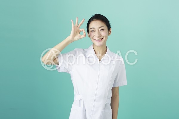 白衣の女性5 白衣の女性5の写真