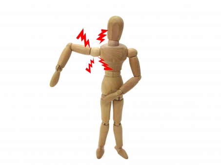 腕が上がらない
