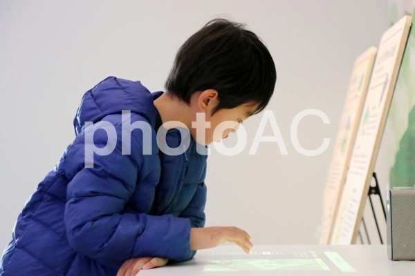 博物館と子供 博物館と子供の写真
