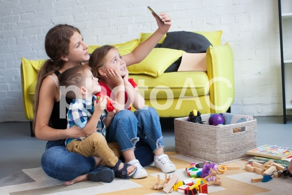 子どもと遊ぶベビーシッター33 子どもと遊ぶベビーシッター33の写真