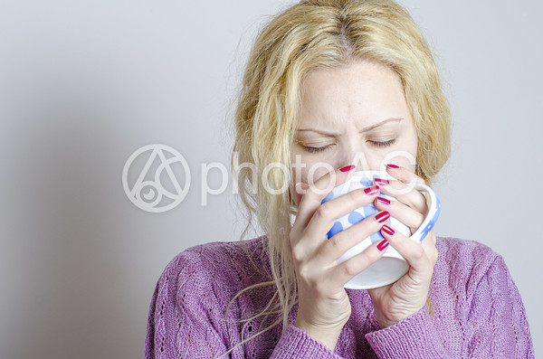 外国人女性薬1 外国人女性薬1の写真