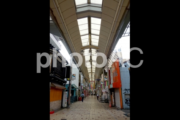 日本 愛知 名古屋 朝の大須商店街 日本 愛知 名古屋 朝の大須商店街の写真