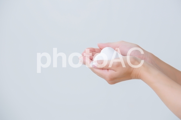 泡を持つ女性 泡を持つ女性の写真