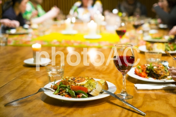 みんなで食事会 みんなで食事会の写真