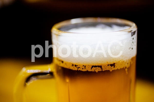 居酒屋の生ビールアップ 居酒屋の生ビールアップの写真