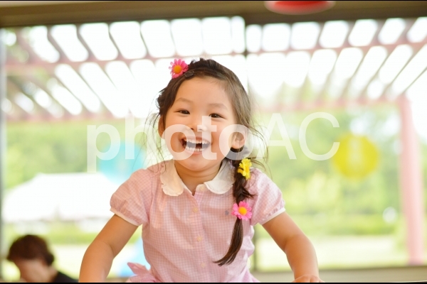笑顔の子供 笑顔の子供の写真
