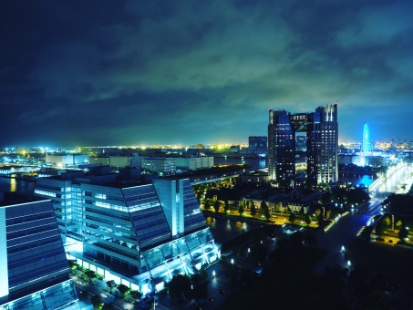 夜のビルの写真素材 写真素材なら 写真ac 無料 フリー ダウンロードok