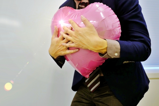 ドキドキ 胸の高鳴り 心臓 心情,燃え上がる,パッション,持久力,熱意,人命,根気,ハッスル,しびれる,熱情,覇気,信念,奮い立つ,上昇志向,マインド,精力的,活,本心,心臓病,熱血,激情,生命エネルギー ドキドキ 胸の高鳴り 心臓 心情,燃え上がる,パッション,持久力,熱意,人命,根気,ハッスル,しびれる,熱情,覇気,信念,奮い立つ,上昇志向,マインド,精力的,活,本心,心臓病,熱血,激情,生命エネルギーの写真