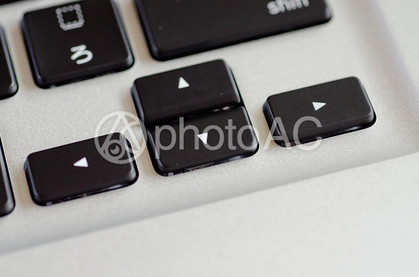 キーボード 矢印キー キーボード 矢印キーの写真