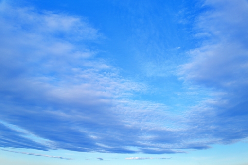 雲 青空 眺め 爽快 旅行,夏,ナチュラル,空,青空,晴れ,風景,広告,コピースペース,行楽,観光,天気,白,青,自然,背景,癒し,雲,7月,8月,希望,環境,爽やか,初夏,壁紙,季節,深呼吸,テクスチャ,鮮やか,日焼け,UV,やすらぎ,テキストスペー 雲 青空 眺め 爽快 旅行,夏,ナチュラル,空,青空,晴れ,風景,広告,コピースペース,行楽,観光,天気,白,青,自然,背景,癒し,雲,7月,8月,希望,環境,爽やか,初夏,壁紙,季節,深呼吸,テクスチャ,鮮やか,日焼け,UV,やすらぎ,テキストスペーの写真