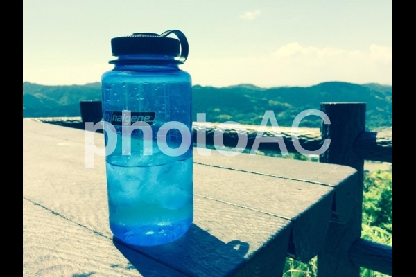 ハイキングの休憩 ハイキングの休憩の写真