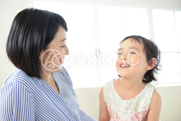 母と子 抱っこ25 母と子 抱っこ25の写真