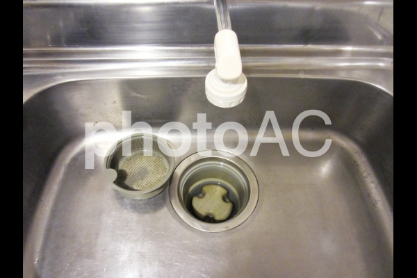 排水口とトラップ 排水口とトラップの写真