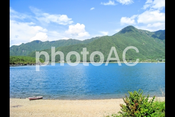山梨の西湖 山梨の西湖の写真